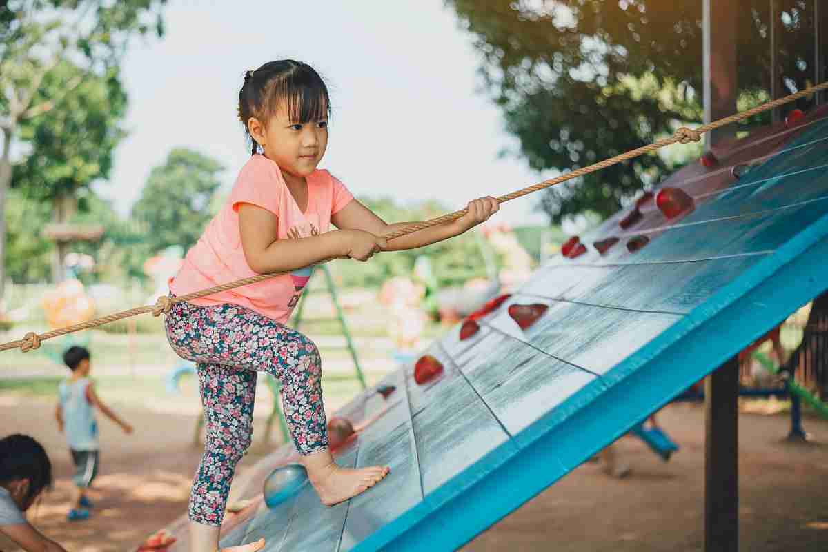 Niños haciendo actividad fisica